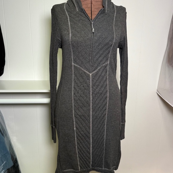 Athleta Charcoal Gray Wool Blend Ribbed Hooded Sweater Dress Size Medium - Picture 1 of 12